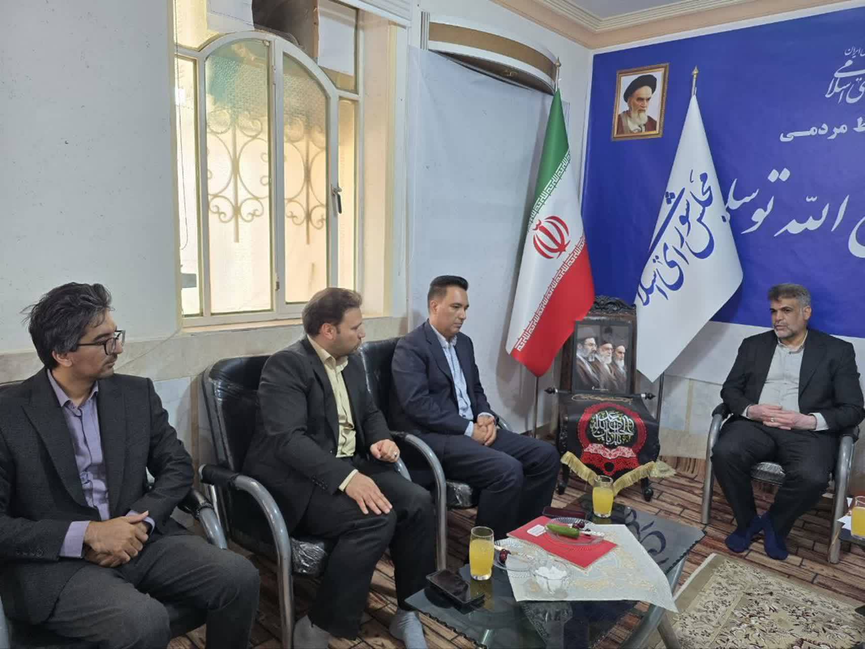 دیدار دکتر توسلی، نماینده بهار و کبودراهنگ با آقای مسلم مروجی، مدیرکل جدید صنعت، معدن و تجارت همدان در کبودراهنگ